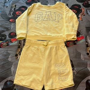 Baby gap 2 pc short set